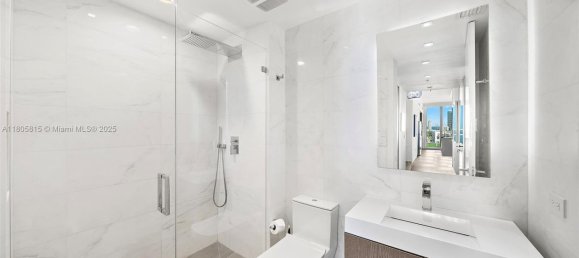3 Schlafzimmer Gewerbliche Immobilien in Miami, USA, Nr. 615317 25