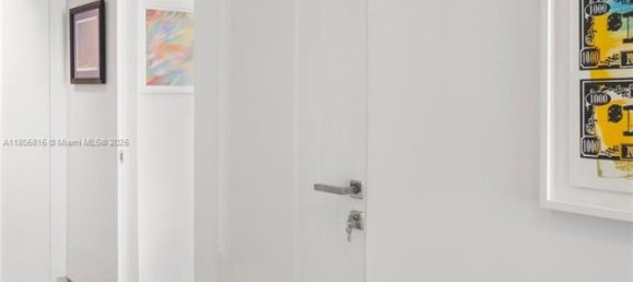 3 Schlafzimmer Gewerbliche Immobilien in Miami, USA, Nr. 615317 4