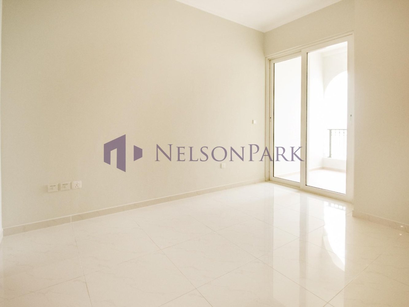 3 bedrooms Apartment in Doha, Qatar No. 2050