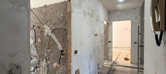 3-Zimmer Wohnung in Rome, Italy, Nr. 303395 6