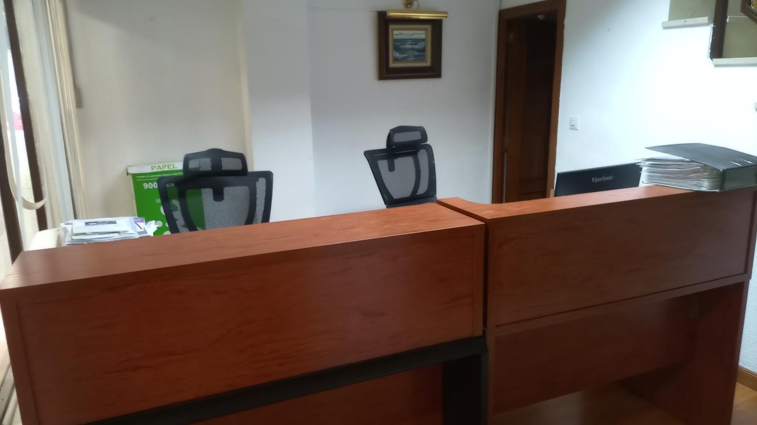 Gewerbliche Immobilie in Leganes, Spain 137m², Nr. 134412