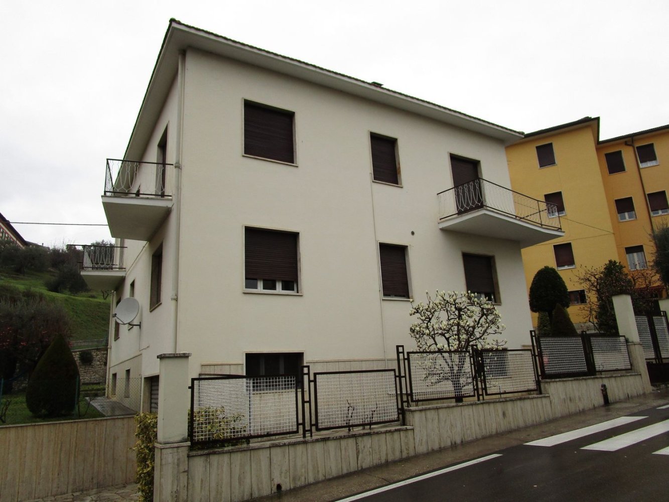 11 bedrooms Villa in Ascoli Piceno, Italy No. 401754