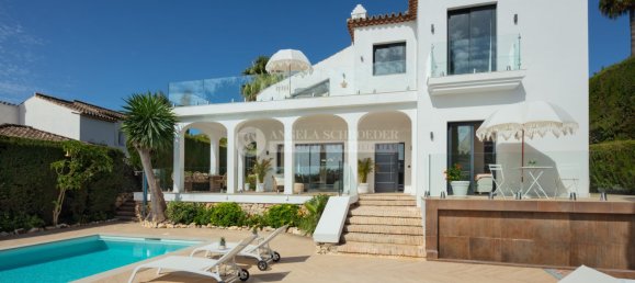 4 bedrooms Villa in Marbella, Spain No. 112799 3