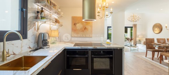 4 bedrooms Villa in Marbella, Spain No. 112799 13