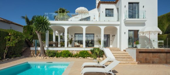 4 bedrooms Villa in Marbella, Spain No. 112799 2