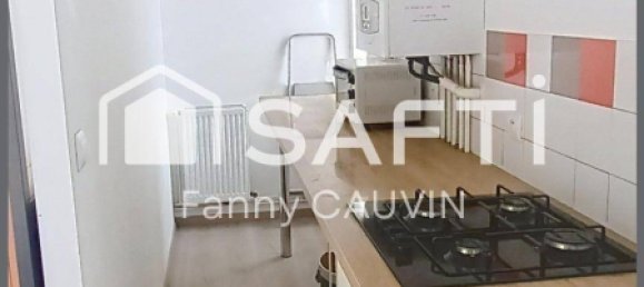 553m² Building in Bresles, France No. 52042 5