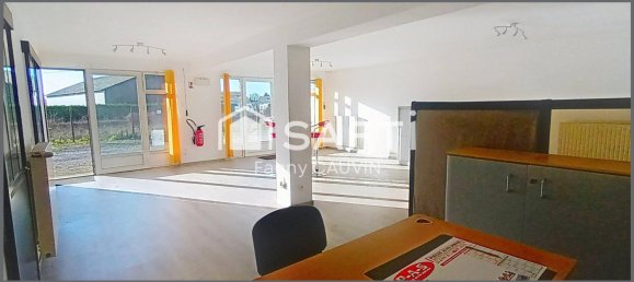 553m² Building in Bresles, France No. 52042 3