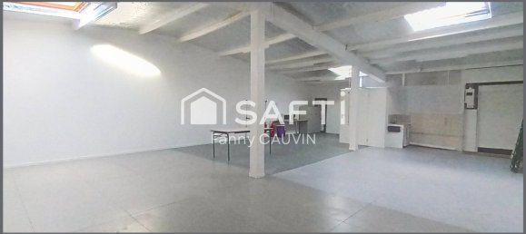 553m² Building in Bresles, France No. 52042 18