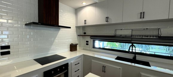 4 chambres villa à vendre à Pattaya, Chonburi, Eastern Thailand, Thailand № 170670 4