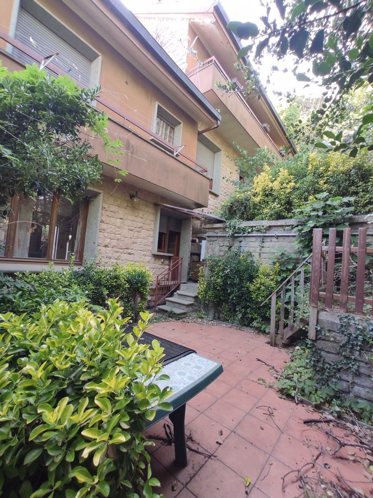 5 rooms House in Allumiere, Italy No. 33605