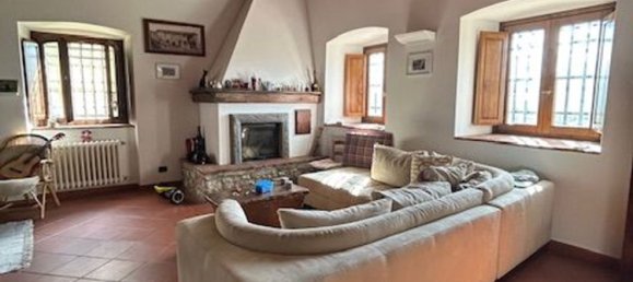 4 rooms House in Calenzano, Italy No. 174411 5