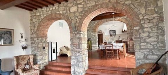 4 rooms House in Calenzano, Italy No. 174411 6