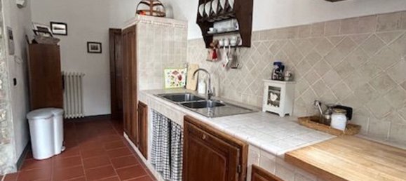4 rooms House in Calenzano, Italy No. 174411 12