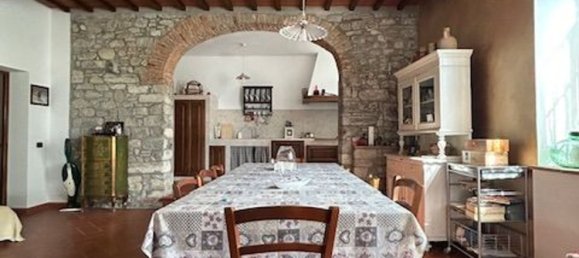 4 rooms House in Calenzano, Italy No. 174411 9