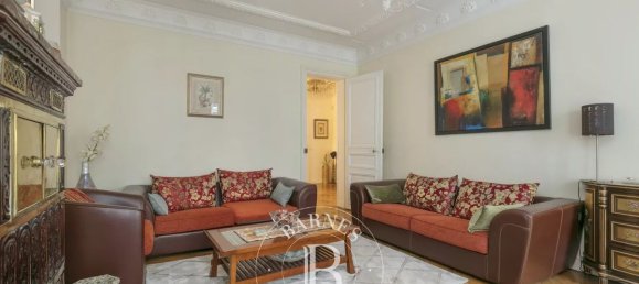 Apartamento de 3 dormitorios en Paris, France No. 182316 9