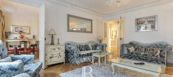 Apartamento de 3 dormitorios en Paris, France No. 182316 3