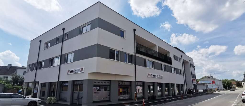 Bureau à Ried im Innkreis, Austria 475m² No. 17044