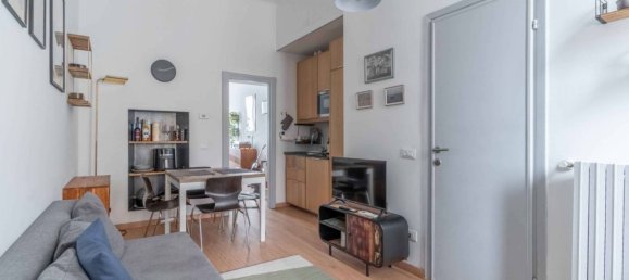 1 bedroom Apartment in Milan, Italy No. 327563 3