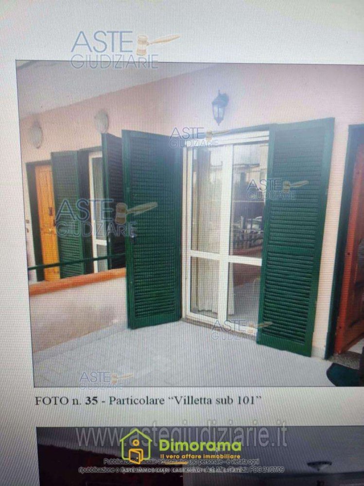 166m² Building in Giugliano in Campania, Italy No. 9511