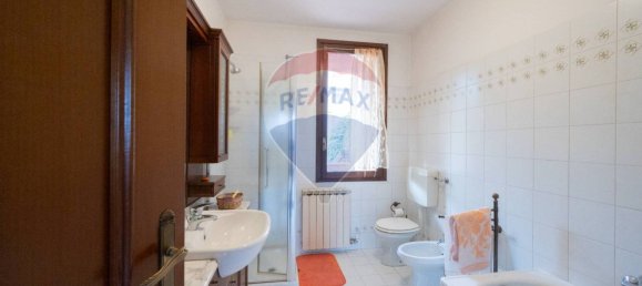 3 Schlafzimmer Haus in Langhirano, Italy, Nr. 363041 25