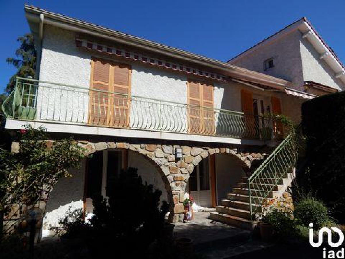 4 bedrooms House in Langeac, France No. 9656
