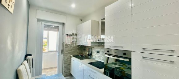 3 bedrooms Apartment in Pescara, Italy No. 375821 17