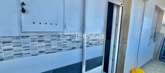 3 bedrooms Apartment in Pescara, Italy No. 375821 2