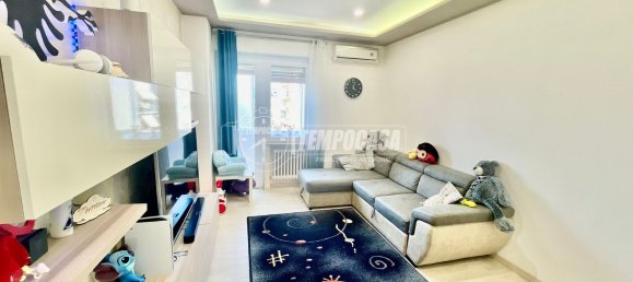 3 bedrooms Apartment in Pescara, Italy No. 375821 5