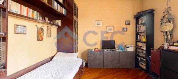 4 bedrooms Apartment in Milan, Italy No. 333169 23