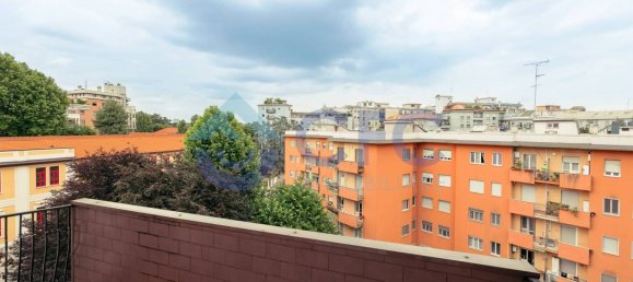 4 bedrooms Apartment in Milan, Italy No. 333169 31