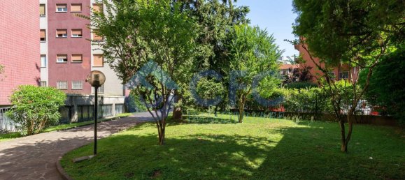 4 bedrooms Apartment in Milan, Italy No. 333169 36