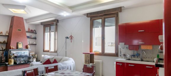 4 bedrooms Apartment in Ravenna, Italy No. 320099 2