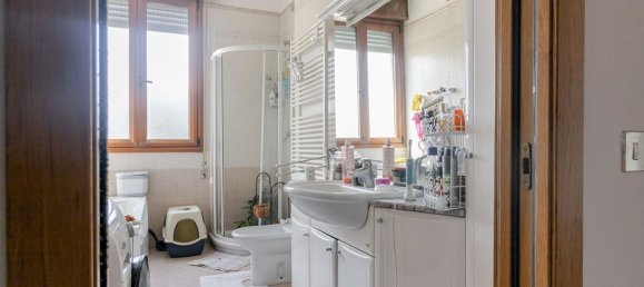 4 bedrooms Apartment in Ravenna, Italy No. 320099 9