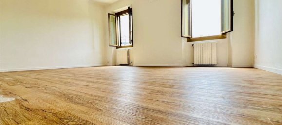 4 Schlafzimmer Doppelhaus in Paderno Dugnano, Italy, Nr. 358032 2