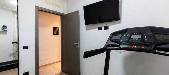 Квартира с 3 спальнями в Кастелланца, Италия № 380026 23