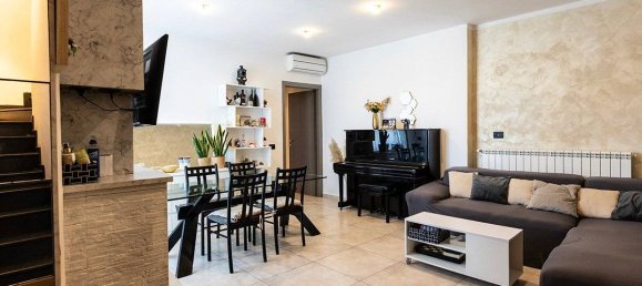 Квартира с 3 спальнями в Кастелланца, Италия № 380026 5