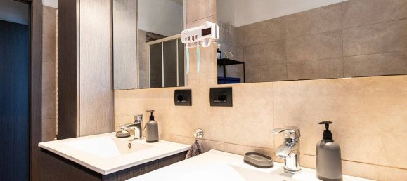 Квартира с 3 спальнями в Кастелланца, Италия № 380026 36