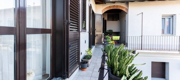 Квартира с 3 спальнями в Кастелланца, Италия № 380026 4