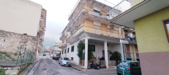 2 bedrooms Apartment in Cervaro, Italy No. 214756 2