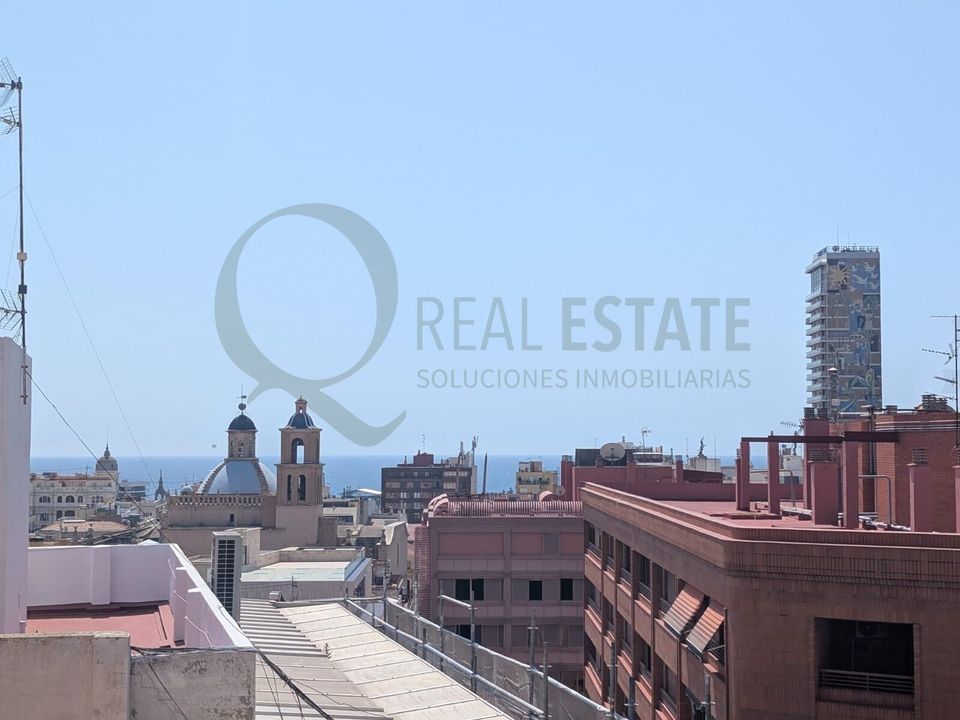 2 bedrooms Penthouse in Alicante, Spain No. 201367