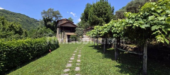 3 bedrooms House in Fosciandora, Italy No. 293190 4