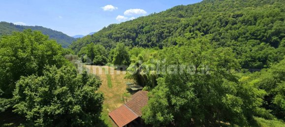 3 bedrooms House in Fosciandora, Italy No. 293190 3