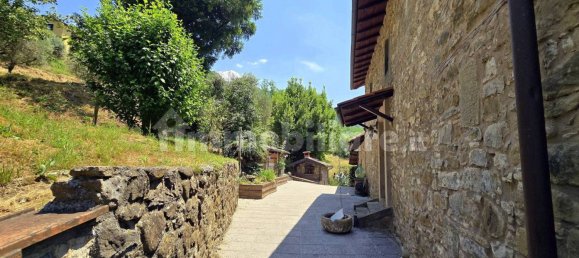 3 bedrooms House in Fosciandora, Italy No. 293190 7