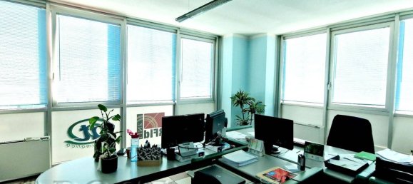 5 rooms Office in Sant'Ambrogio di Valpolicella, Italy No. 77424 9