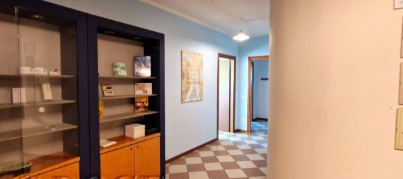 5 rooms Office in Sant'Ambrogio di Valpolicella, Italy No. 77424 3