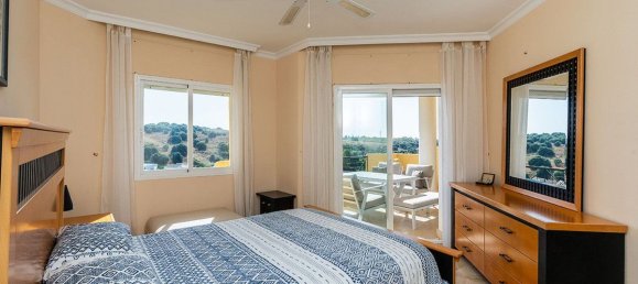 Apartamento de 2 dormitorios en Estepona, Spain No. 147454 3