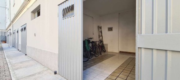 5 bedrooms Apartment in Modena, Italy No. 316823 16