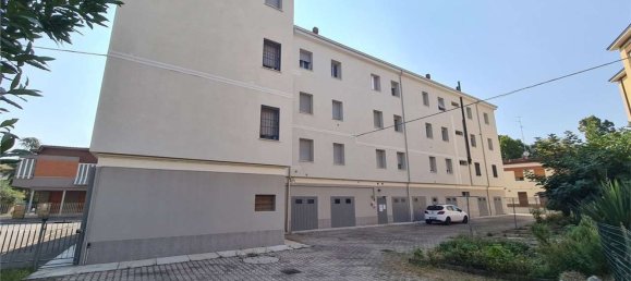 5 bedrooms Apartment in Modena, Italy No. 316823 19