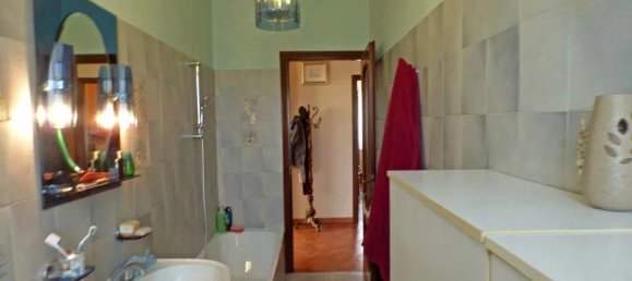 Дом с 6 комнатами в Пьоццо, Италия № 112266 12