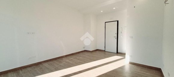 2 rooms Apartment in Bari, Italy No. 276627 9